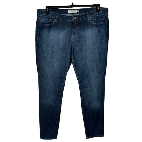 Torrid SZ 20R Straight Leg Jeans Stretch Hi-Rise Factory Faded Medium Wash Blue - Picture 1 of 9
